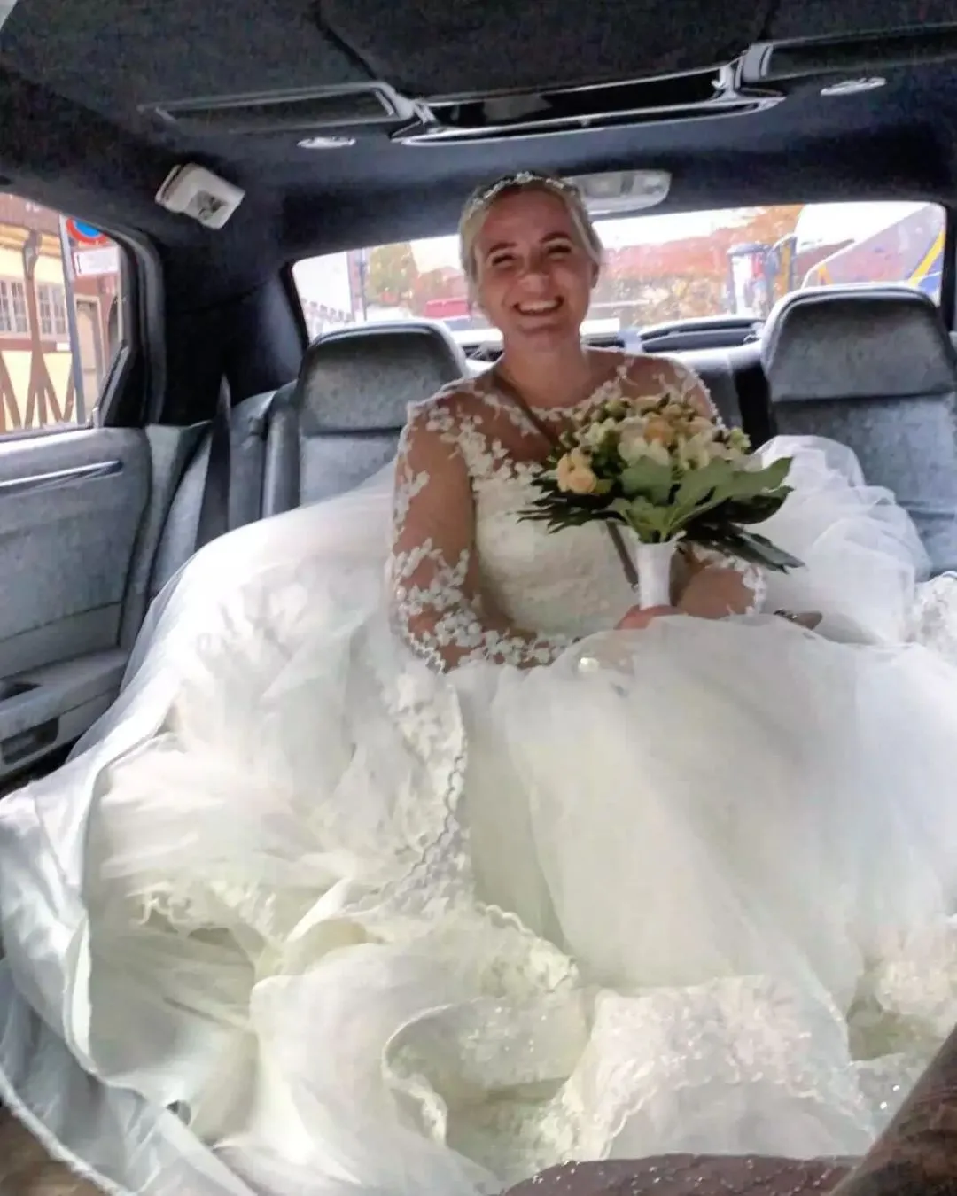 Elegant Long A-line Sweetheart Tulle Wedding Dress