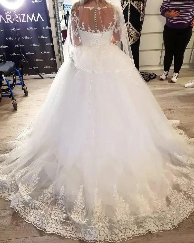 Elegant Long A-line Sweetheart Tulle Wedding Dress