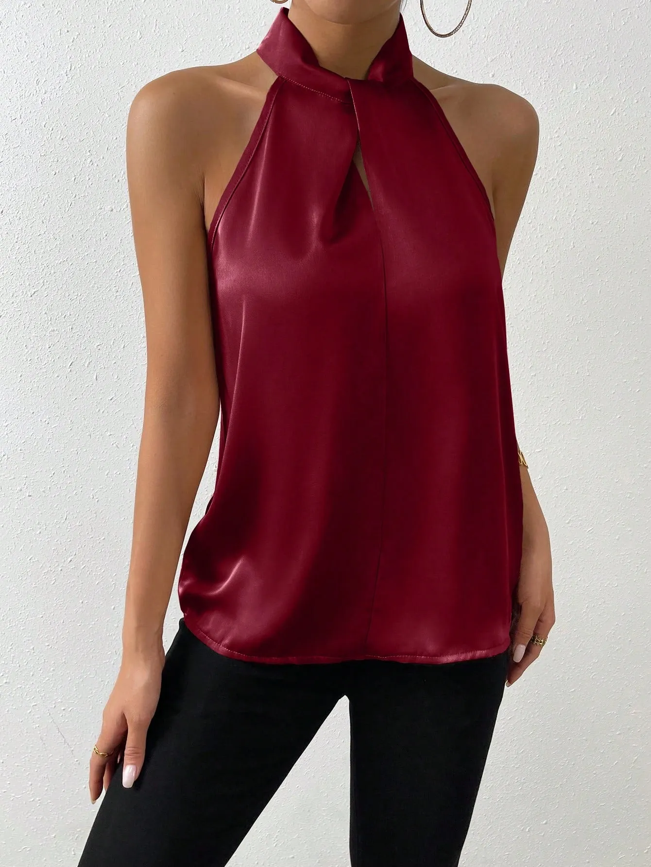 SHEIN Priv̩ Solid Satin Halter Neck Blouse