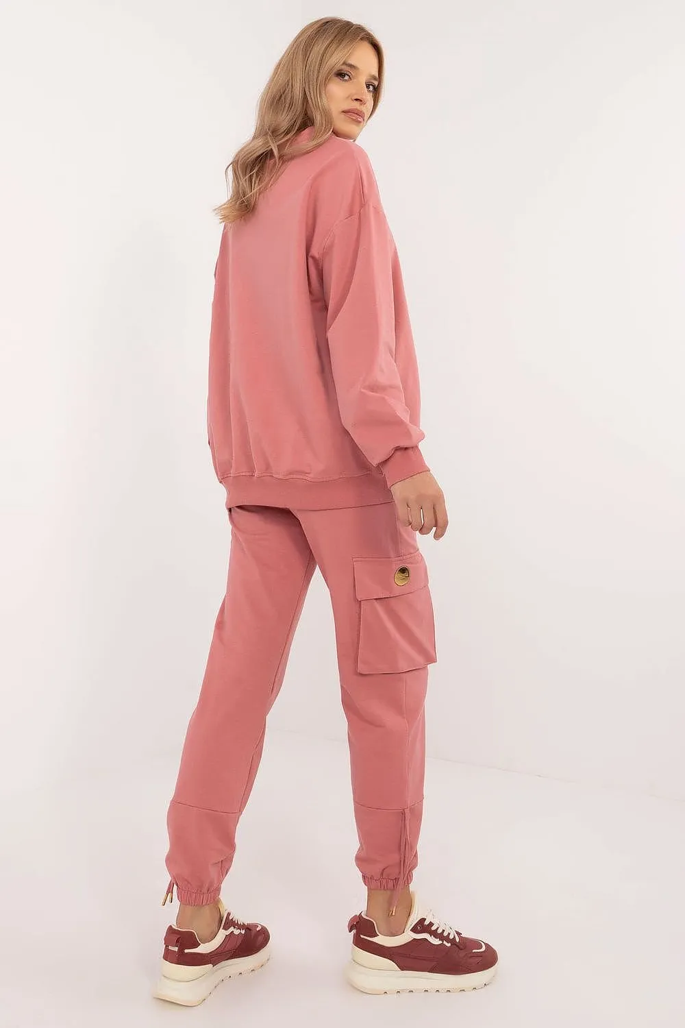 Stylish hoodie and pants tracksuit set
