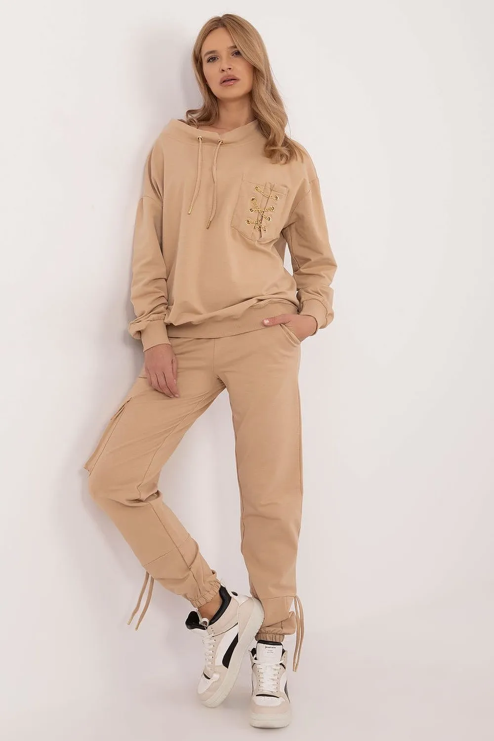 Stylish hoodie and pants tracksuit set